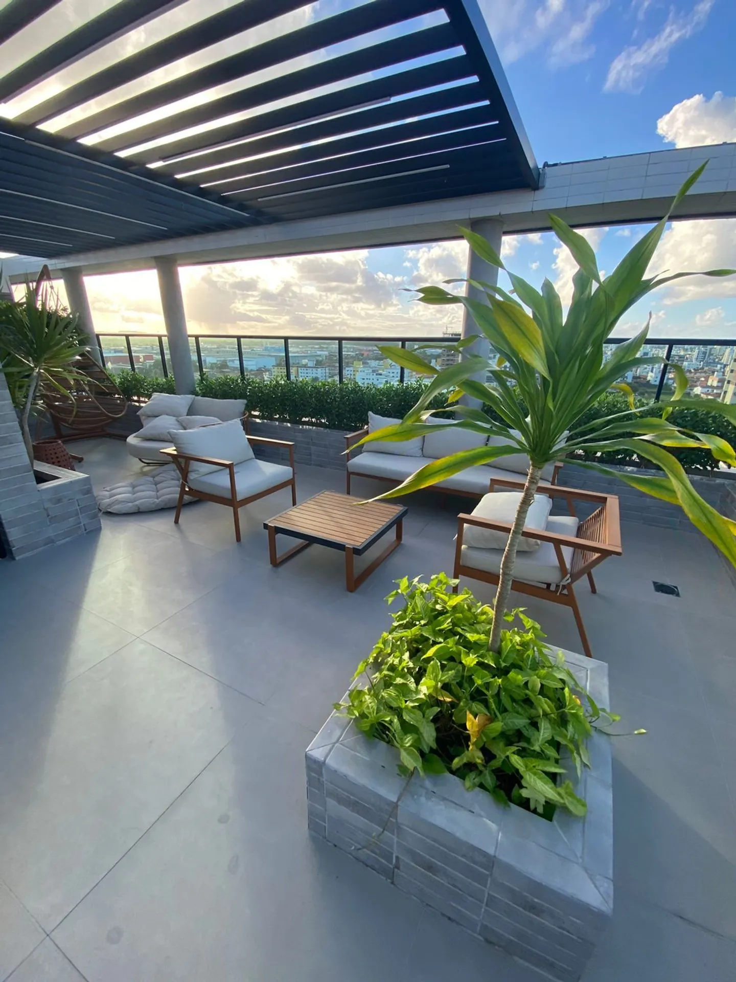 Мебльована квартира 120 м² з 2 спальнями і 2 місцями — photo 6