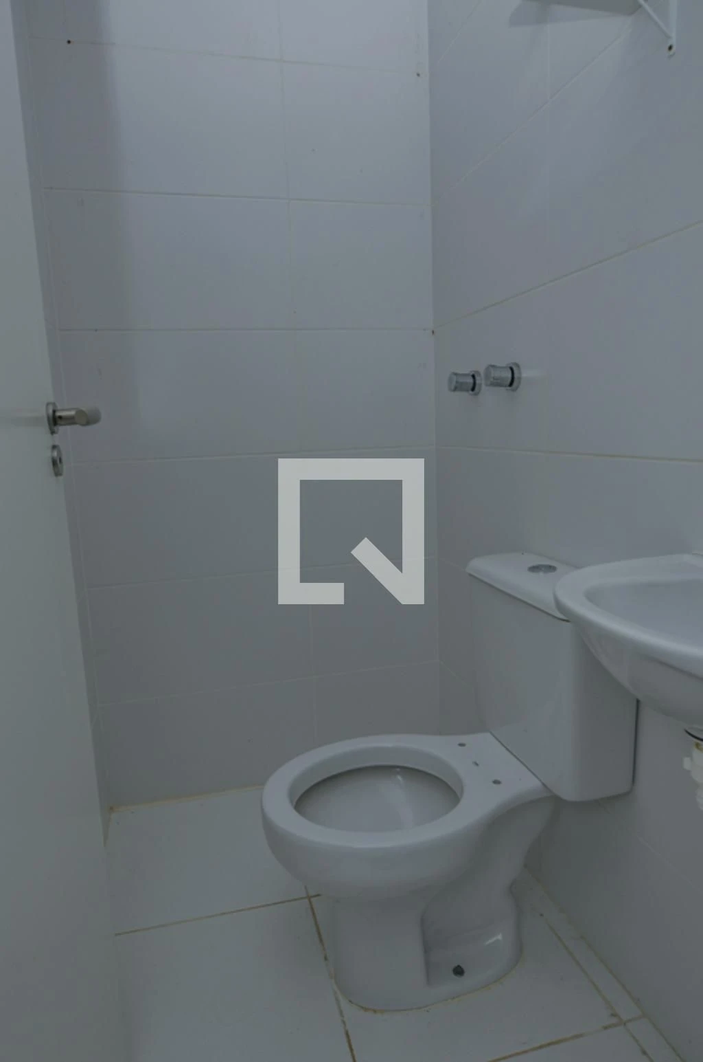 Furnished apartment, 90 m², with a grill on the balcony — photo 43