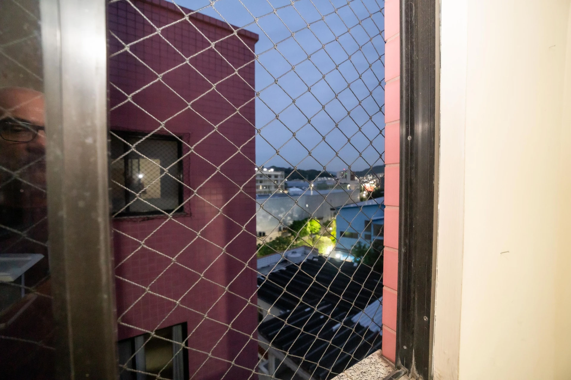 Glass-enclosed balcony in a 4-bedroom apartment, 110 m² — photo 11
