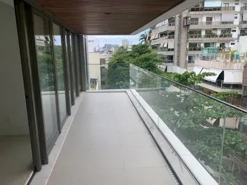 Duplex penthouse with 230 m², 3 bedrooms, 2 bathrooms — photo 4