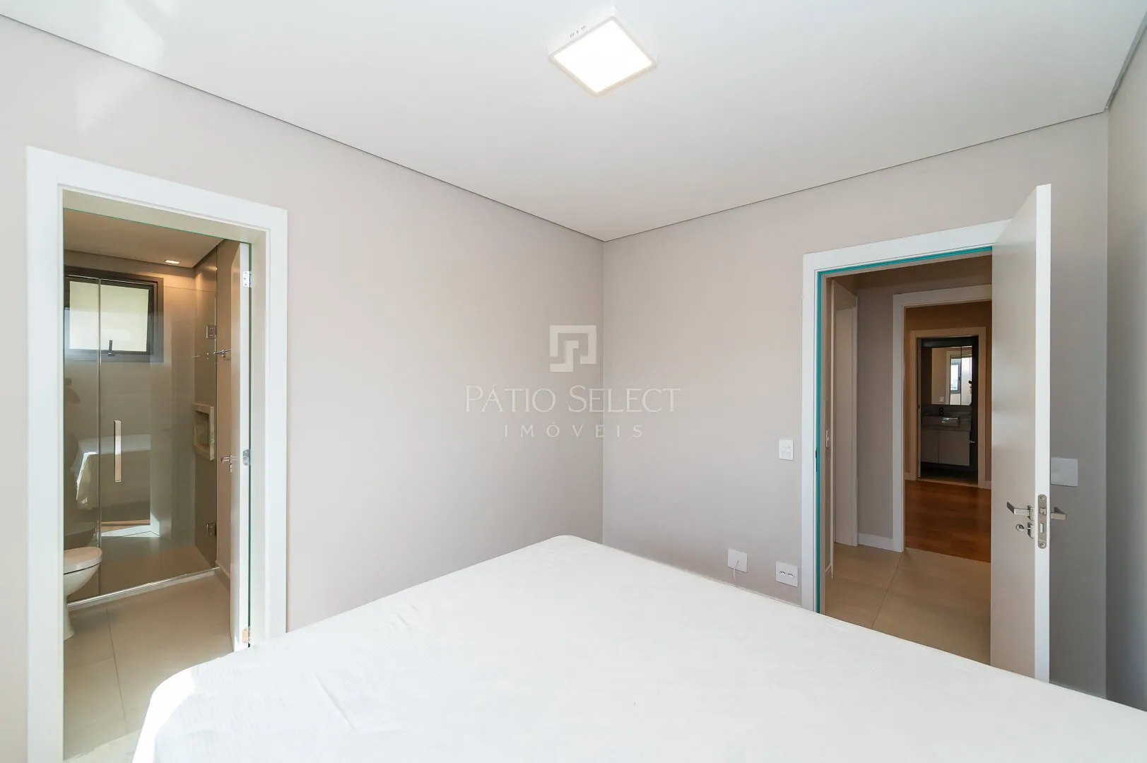 220 m² apartment with 3 en-suite bedrooms and 2 parking — photo 35
