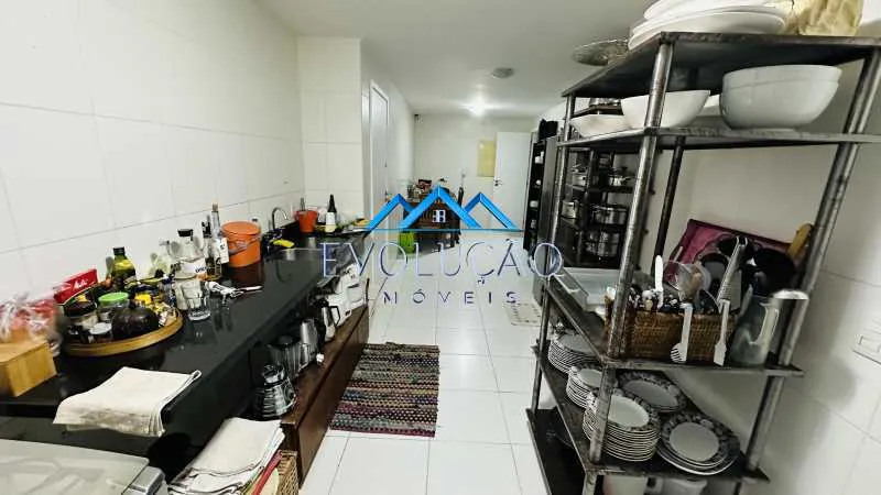 Apartamento com 4 suítes e cozinha integrada, 227 m² — photo 29