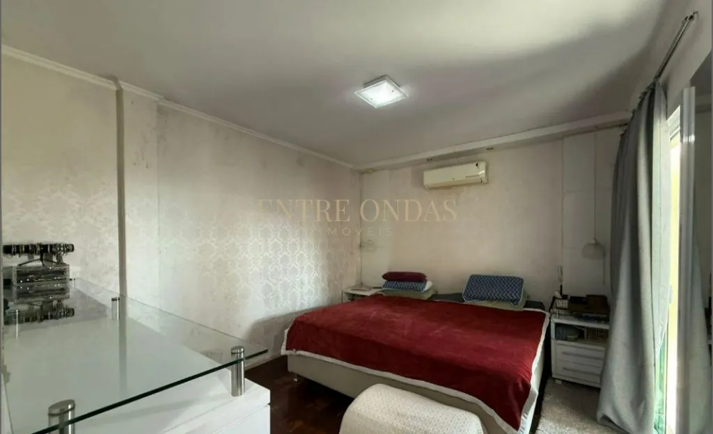 400 m² house with a private pool and a dishwasher — photo 33