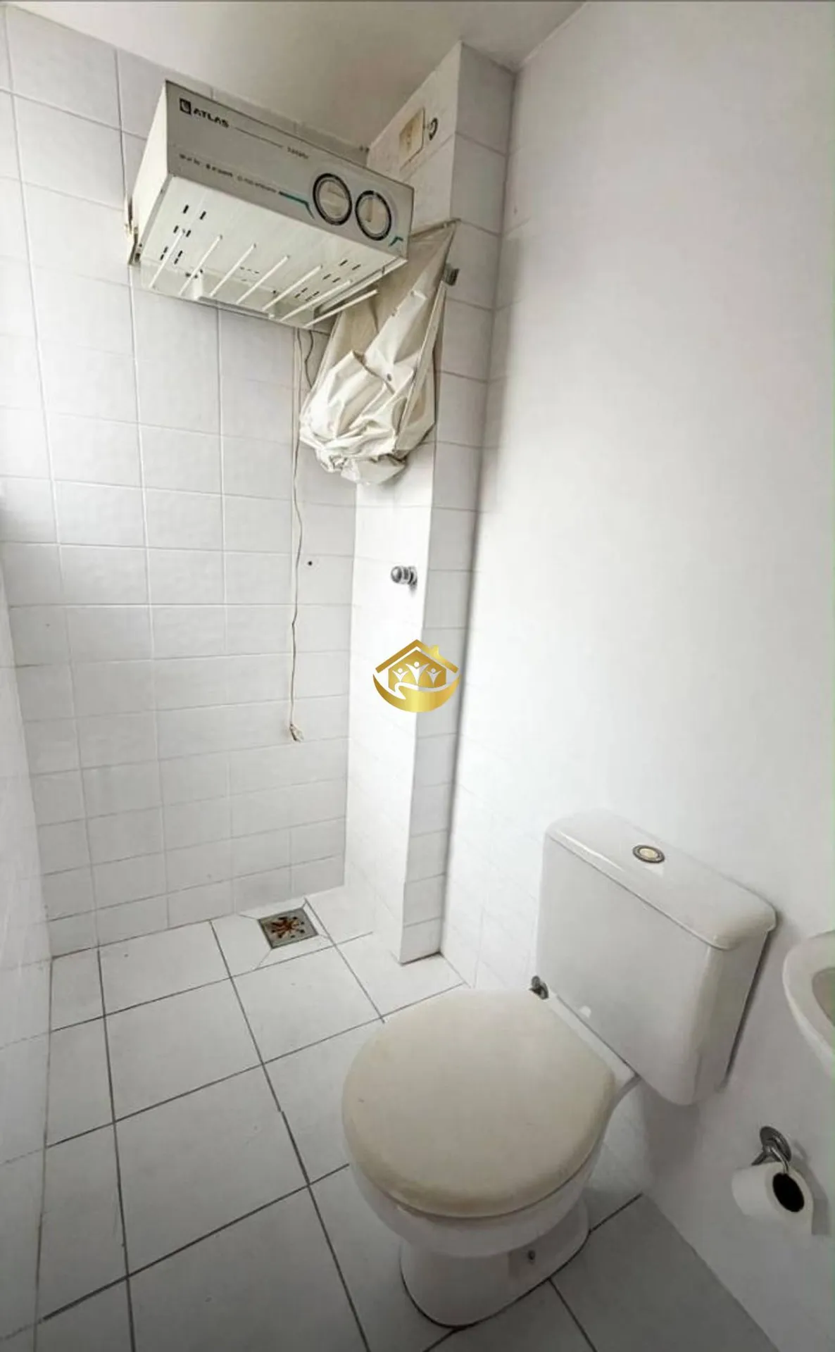 86 m² apartment with a bathtub and a grill on the balcony — photo 36