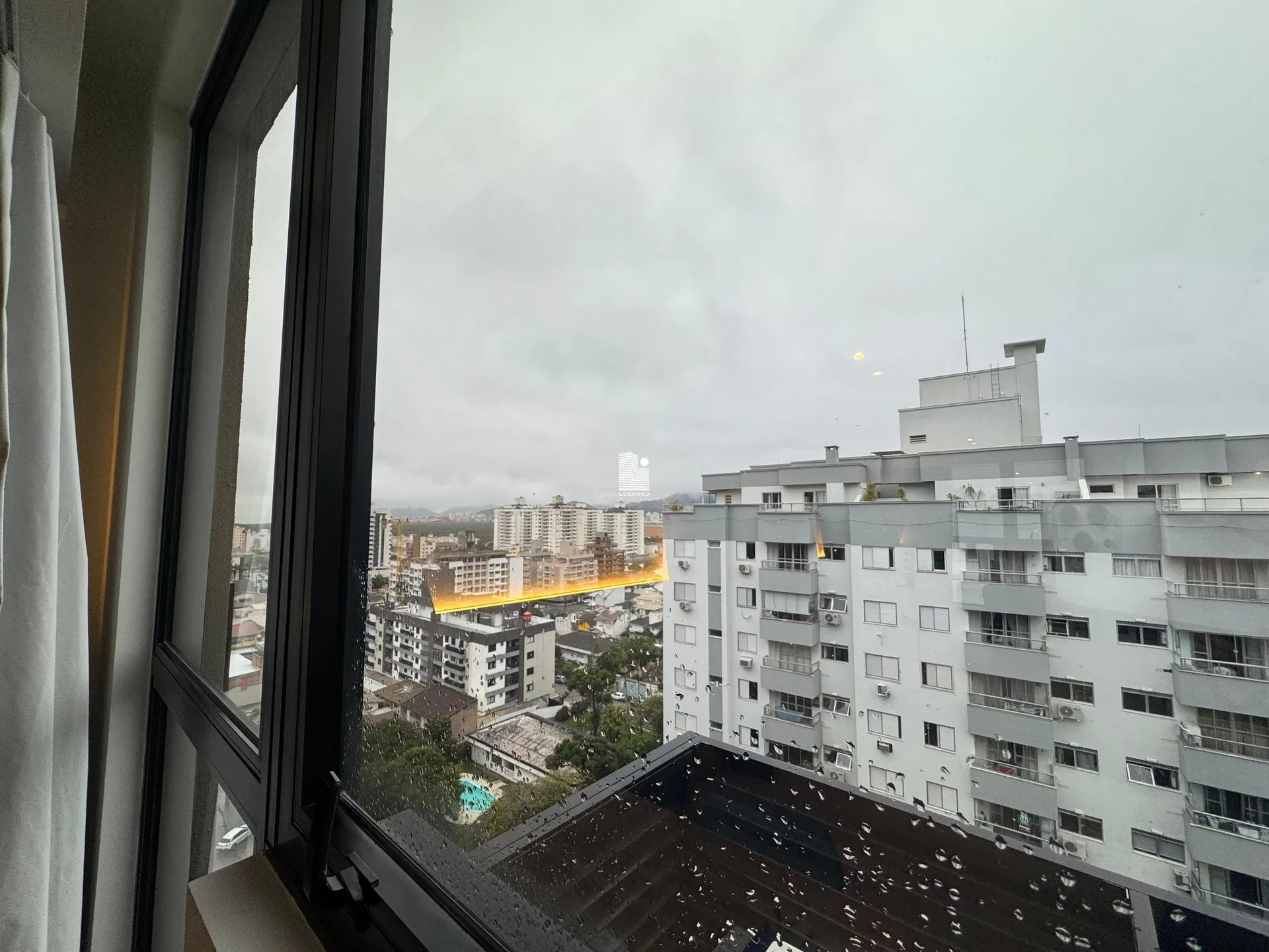 Furnished studio in a building with a gym — photo 14