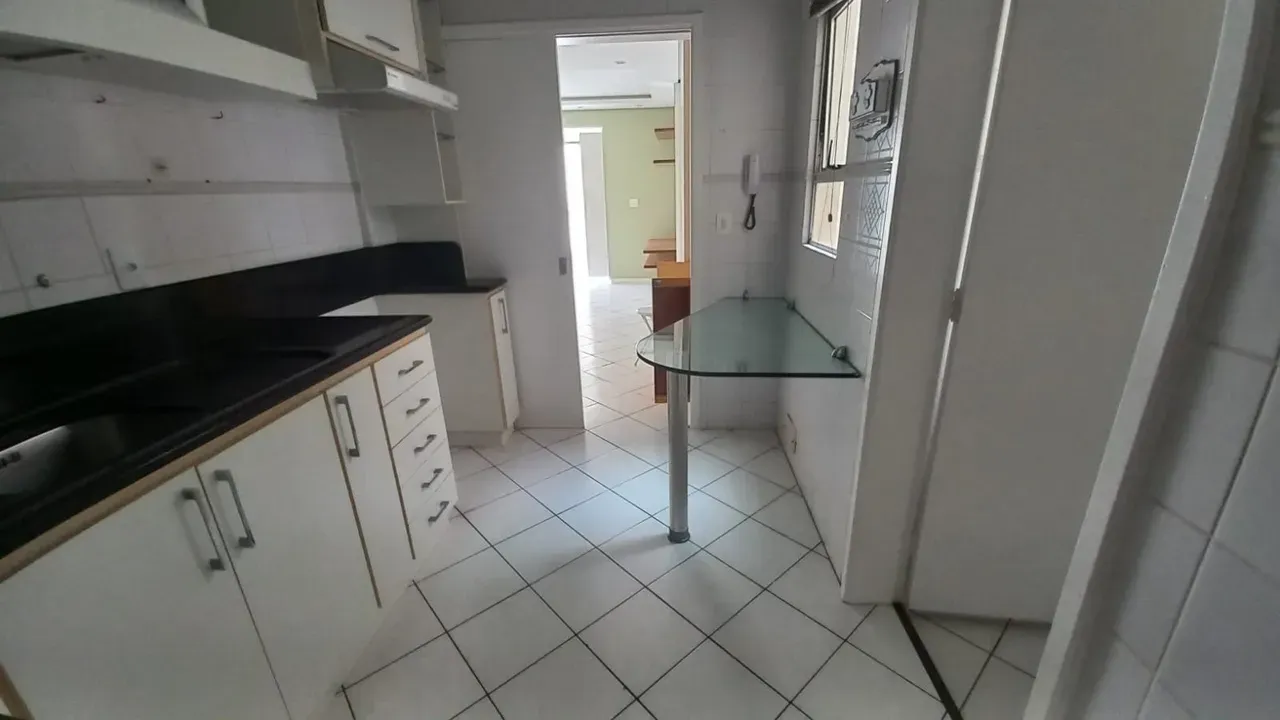 Apartment on the 4th floor with a glass-enclosed balcony — photo 20