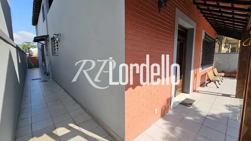 Casa mobiliada com 359 m², 3 dormitórios e 3 banheiros — photo 18