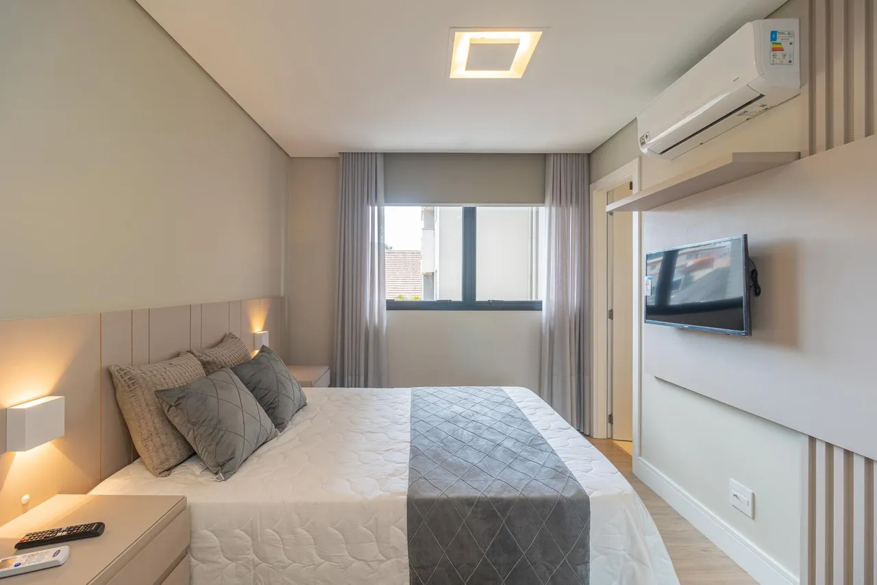 1-bedroom apartment with open-plan kitchen and 80 m² — photo 4