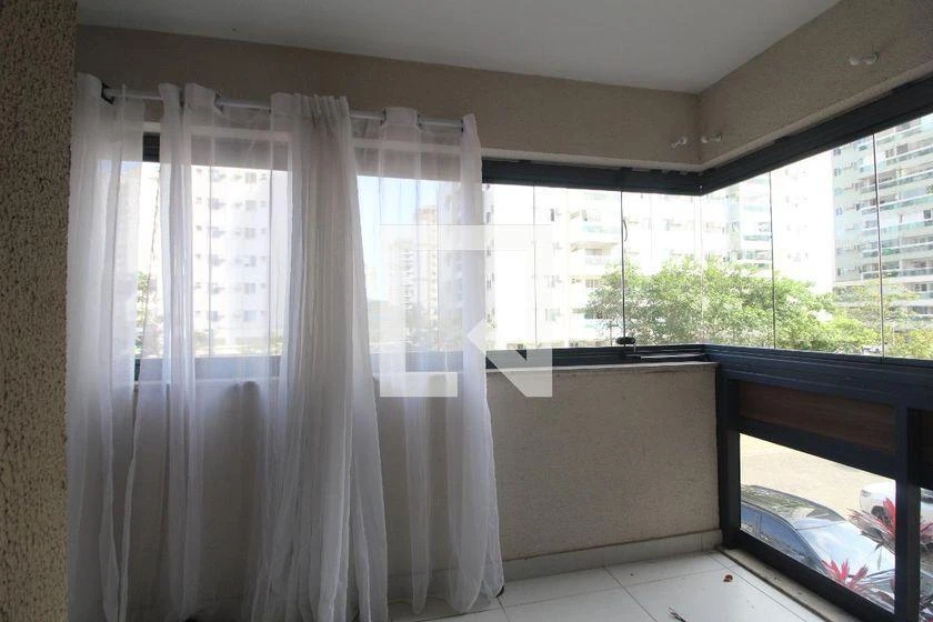 3-bedroom apartment in a building with a gym — photo 17