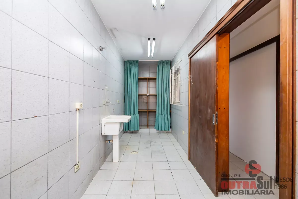 Casa com 2 dormitórios e 4 banheiros para locação — photo 33