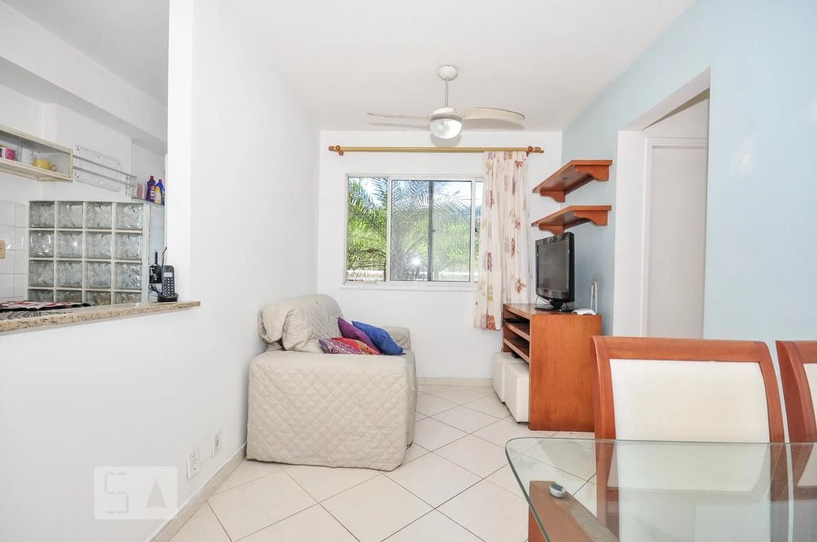 Furnished apartment with 2 bedrooms, balcony