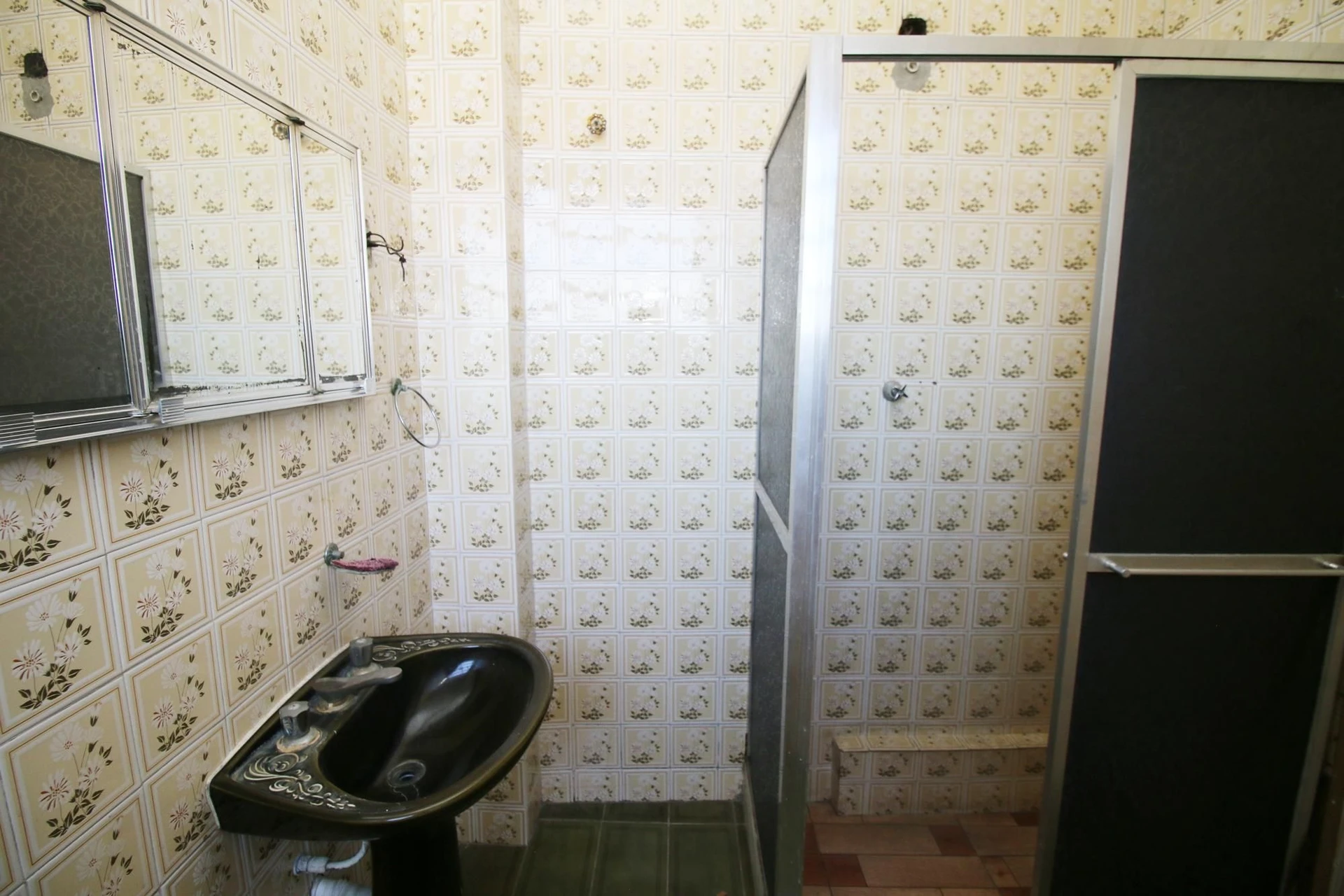 Незаселенная квартира с 3 спальнями и 1 ванной — photo 19