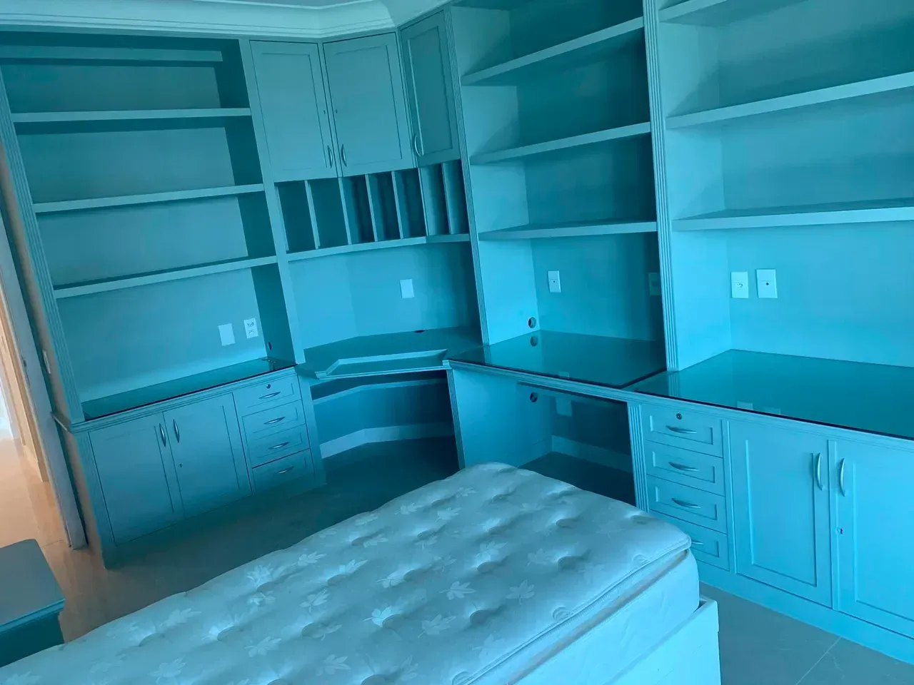 Apartamento mobiliado com 4 quartos e 5 banheiros — photo 18