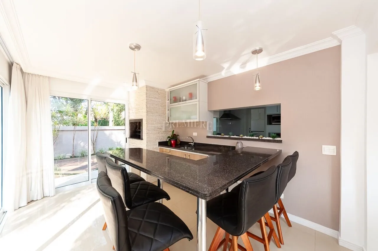 Furnished 270 m² house with 4 bedrooms and open kitchen — photo 7