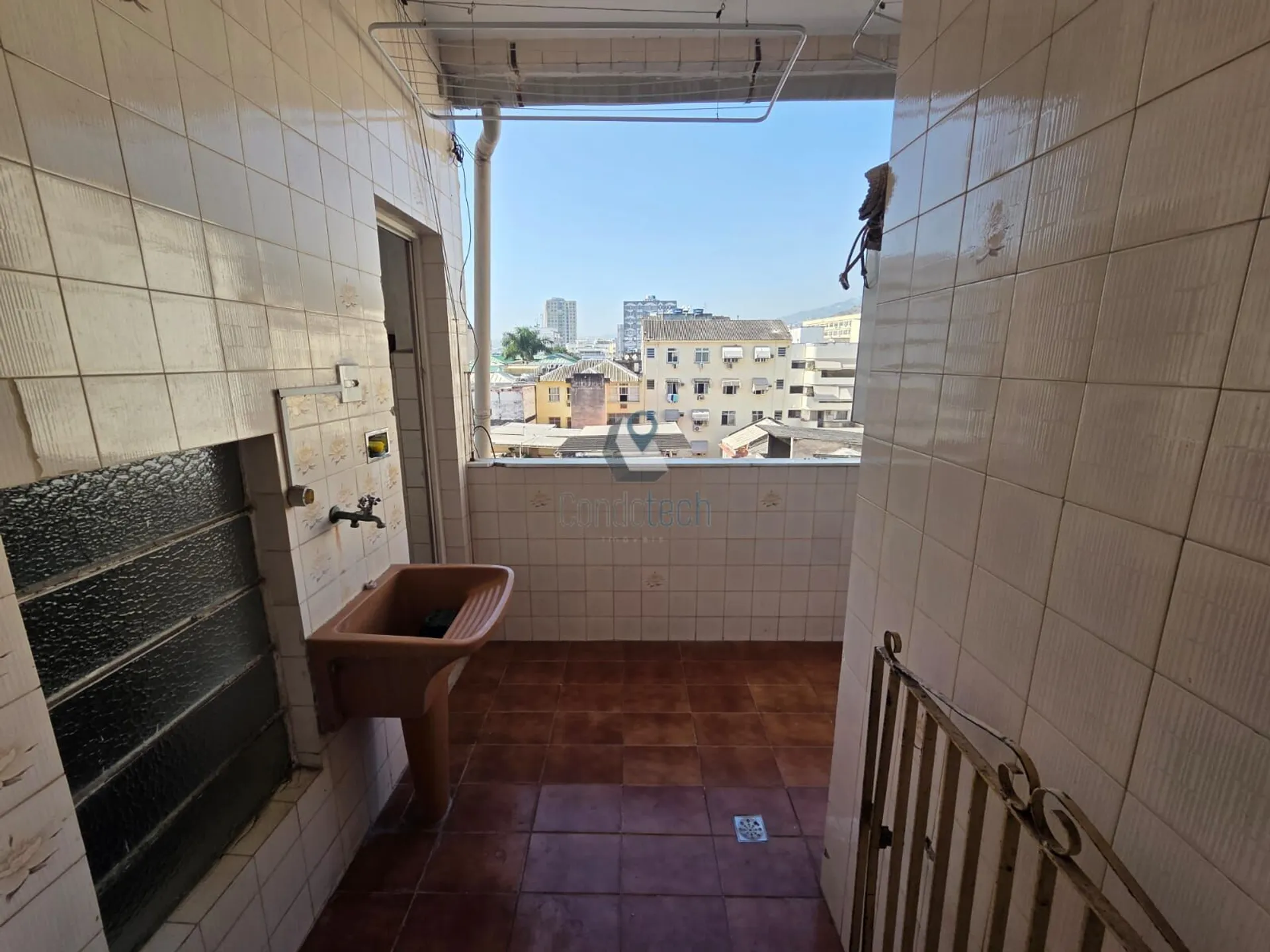 3-bedroom apartment with 2 bathrooms and parking — photo 26
