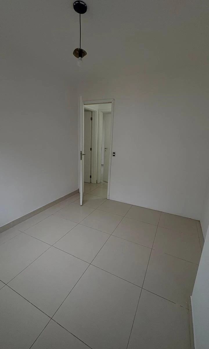3-bedroom apartment, 1 with its own bathroom, 85 m² — photo 25