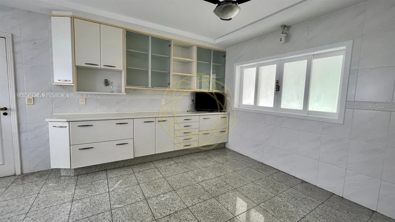 Casa mobiliada com 7 quartos e 984 m², 5 suítes — photo 8