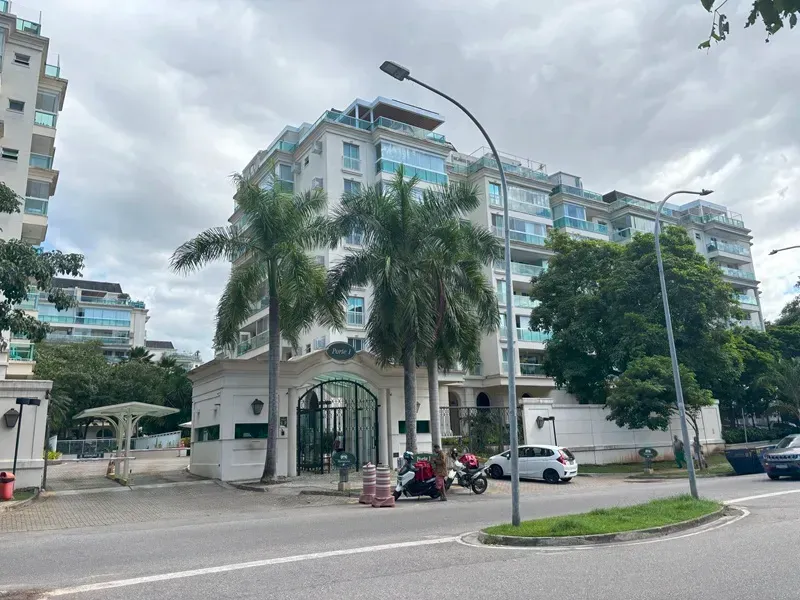 Apartamento sem mobília com cozinha americana a gás — photo 6