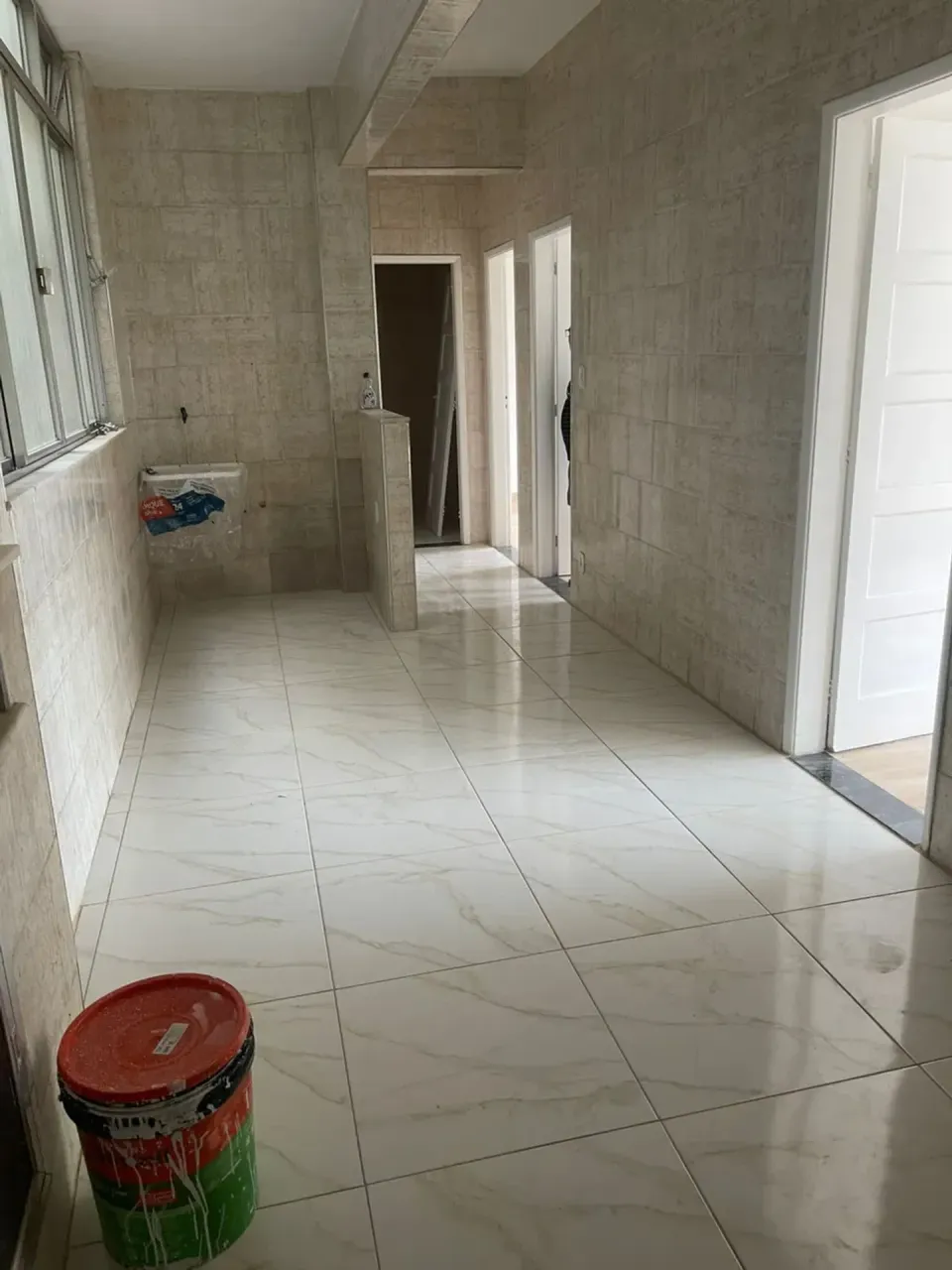 Квартира з 2 спальнями, 1 ванною та місцем для авто — photo 16