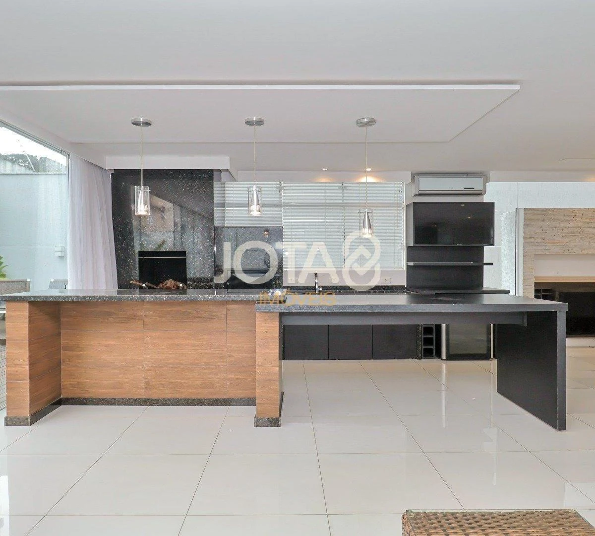 House with 3 en-suites, 400 m², plus a home office desk — photo 29