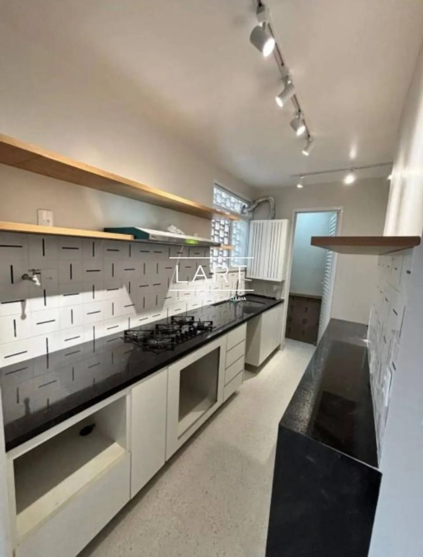 Apartment, 70 m², with wood or laminate floors — photo 21