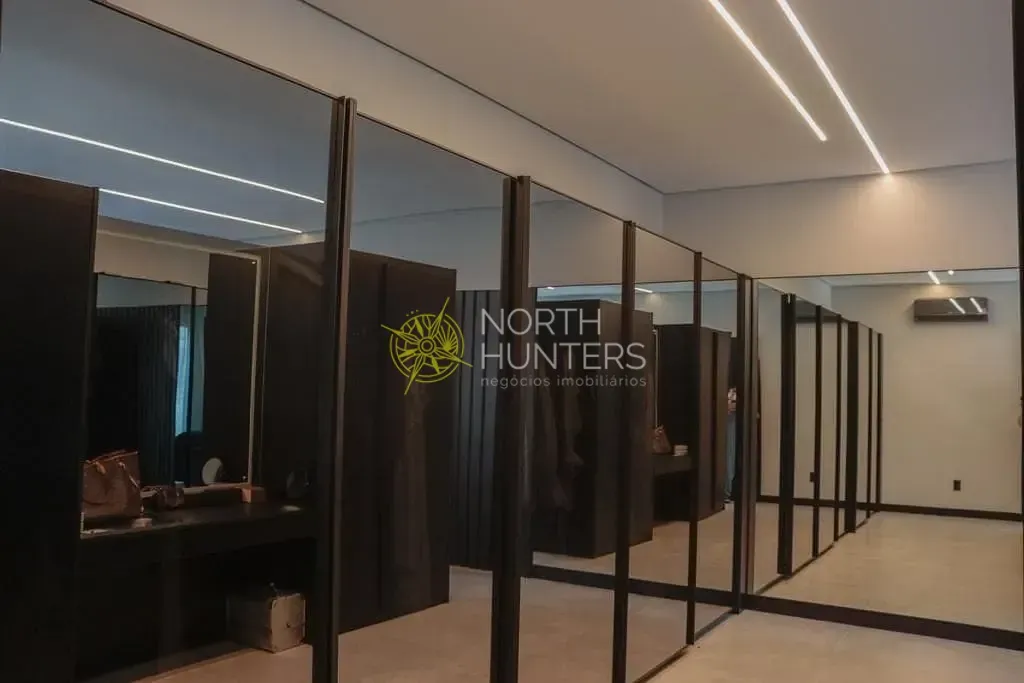 Casa mobiliada de 5 suítes com 646 m² e 4 vagas — photo 38