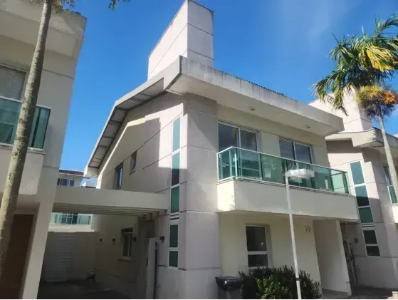 House with 5 bedrooms and 5 bathrooms and balcony grill — photo 2