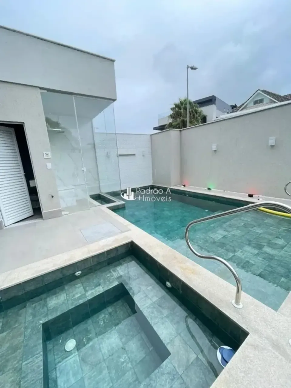 Unfurnished house for rent with 5 bedrooms and 5 baths — photo 8