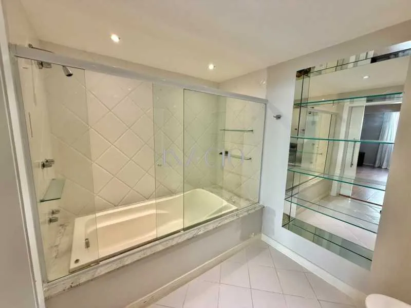 Apartamento de 350 m² com churrasqueira privativa e banheira — photo 17