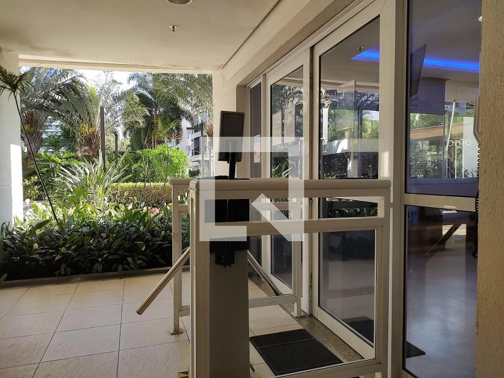 Apartamento, 70 m², com janelas do piso ao teto — photo 34