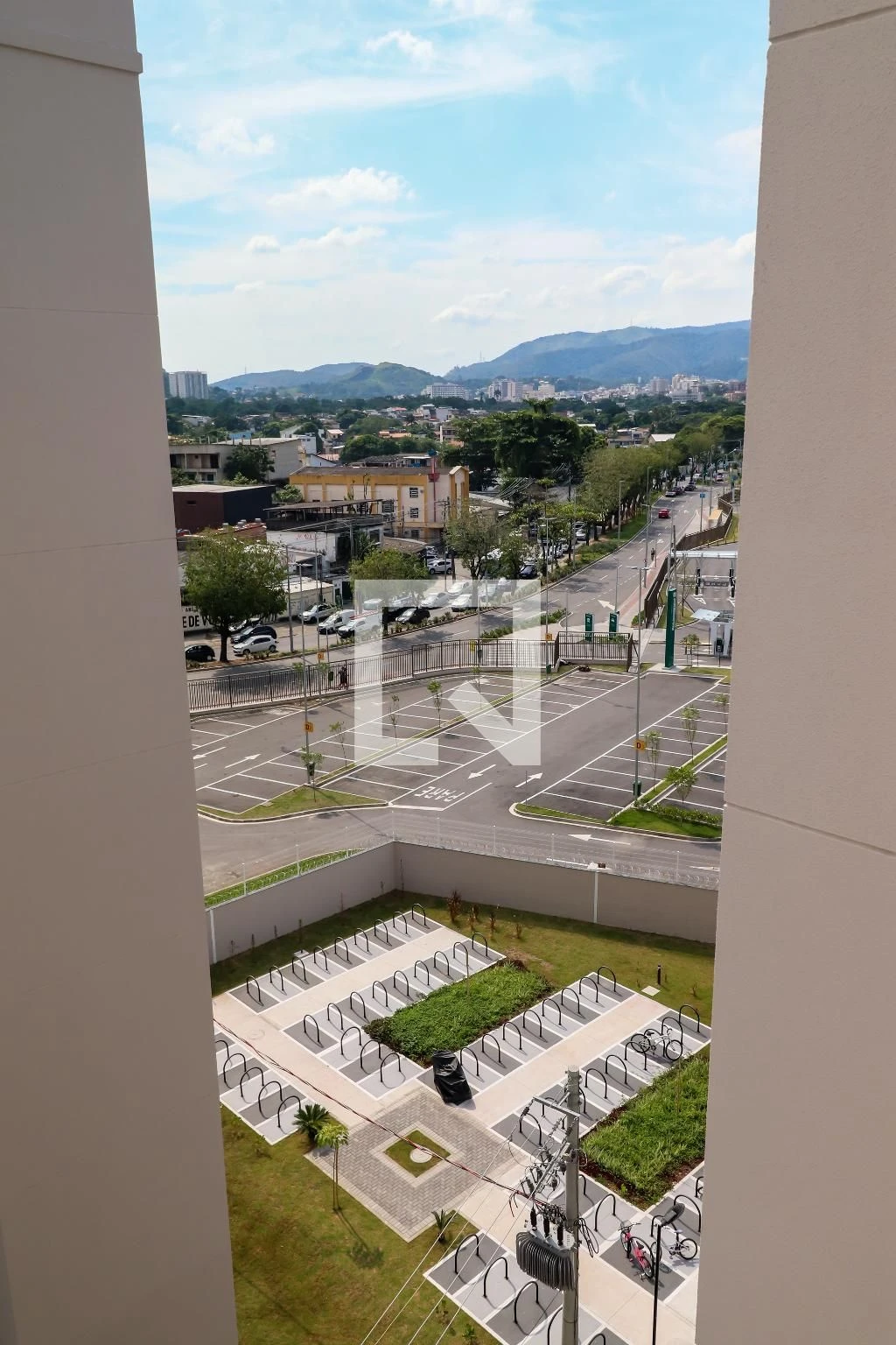 Furnished apartment, 50 m², with a glass-enclosed balcony — photo 45