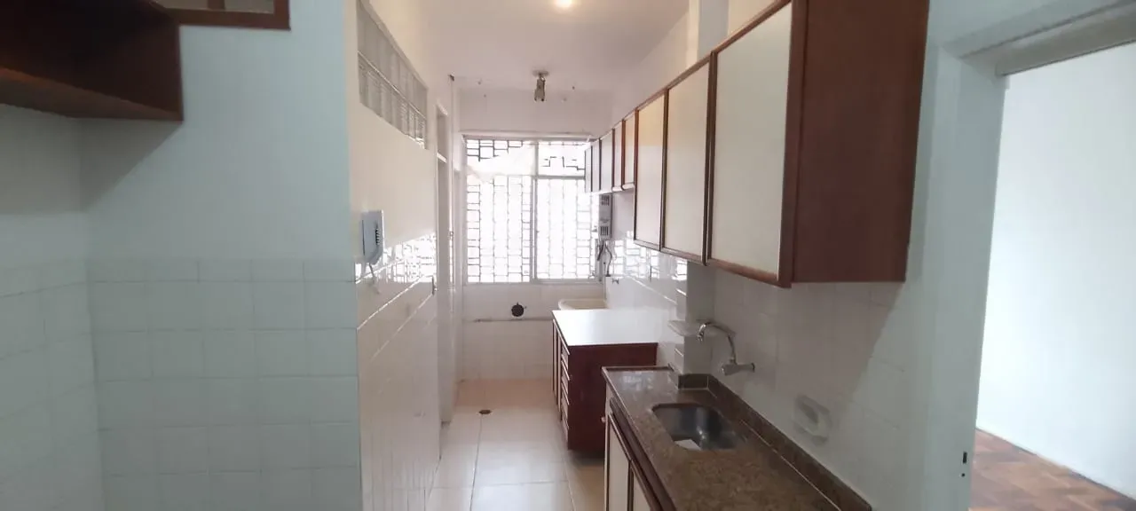 One-bedroom apartment with a mountain view in Rio de Janeiro — photo 13