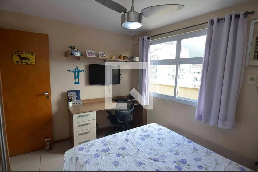 Home office in a 2-bedroom apartment, 190 m² — photo 9