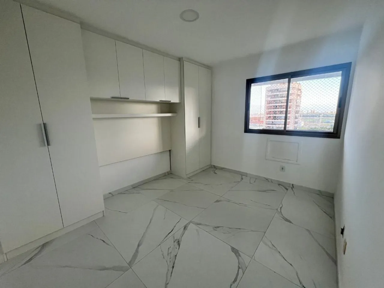 3-bedroom apartment with 3 bathrooms and 83 m² — photo 3