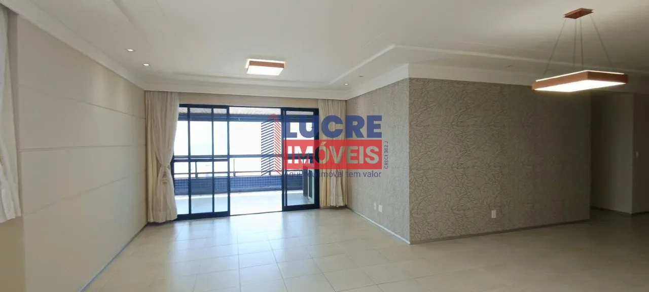 Мебльована квартира 210 м² з 4 спальнями-сюїтами
