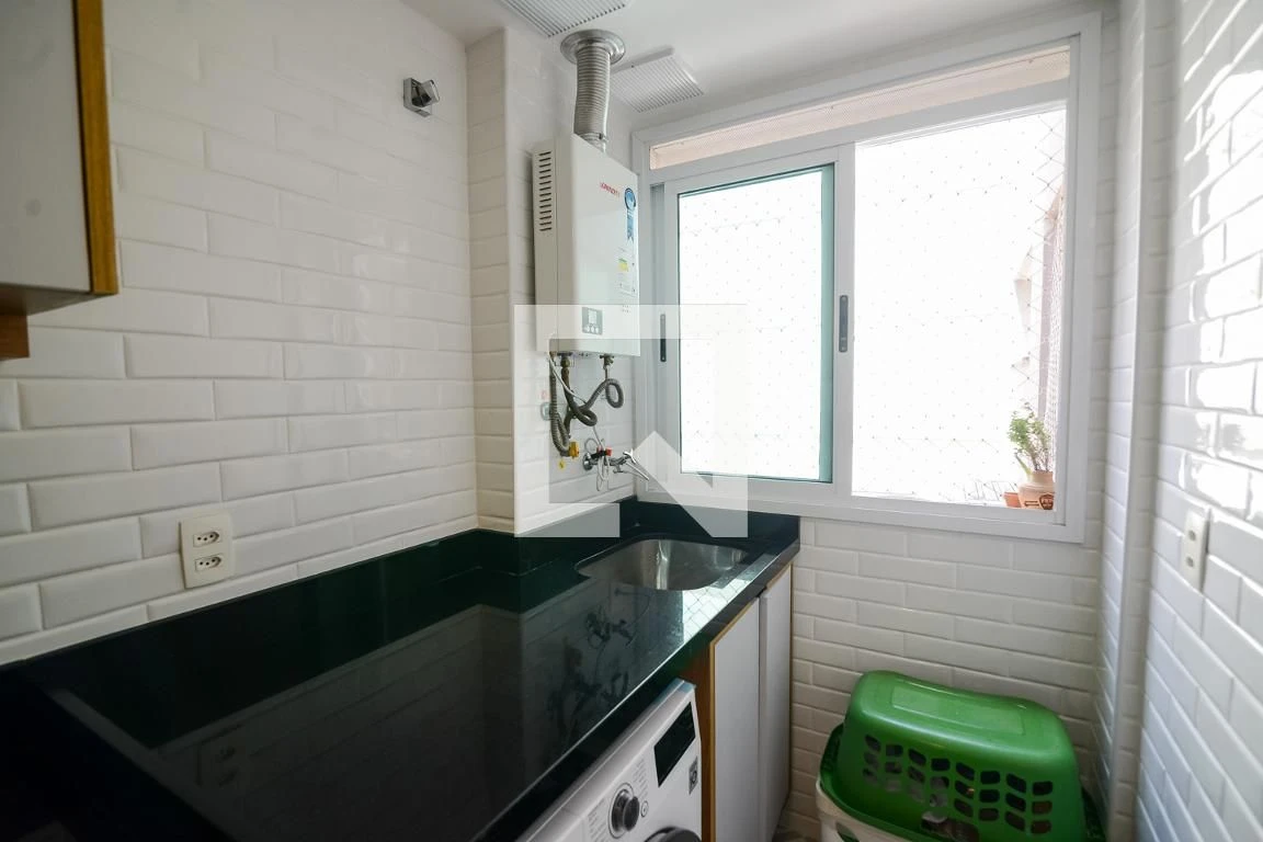 Furnished 4-bedroom apartment with 4 bathrooms — photo 35