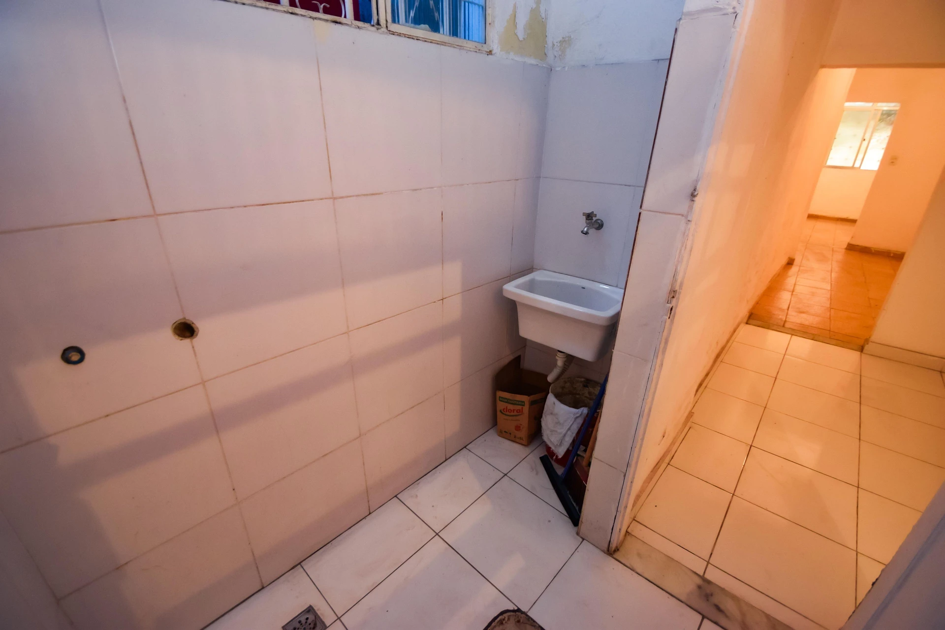 Unfurnished studio with no parking and 1 bedroom — photo 10