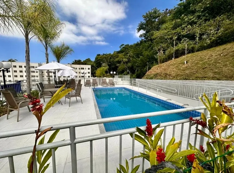 Apartamento de 2 quartos em condomínio com piscina — photo 3
