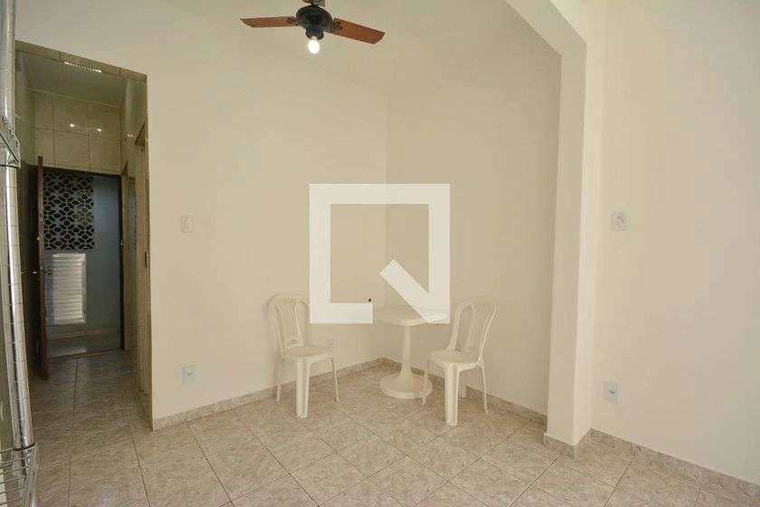 Apartamento de 1 quarto com vista de montanhas e água — photo 15