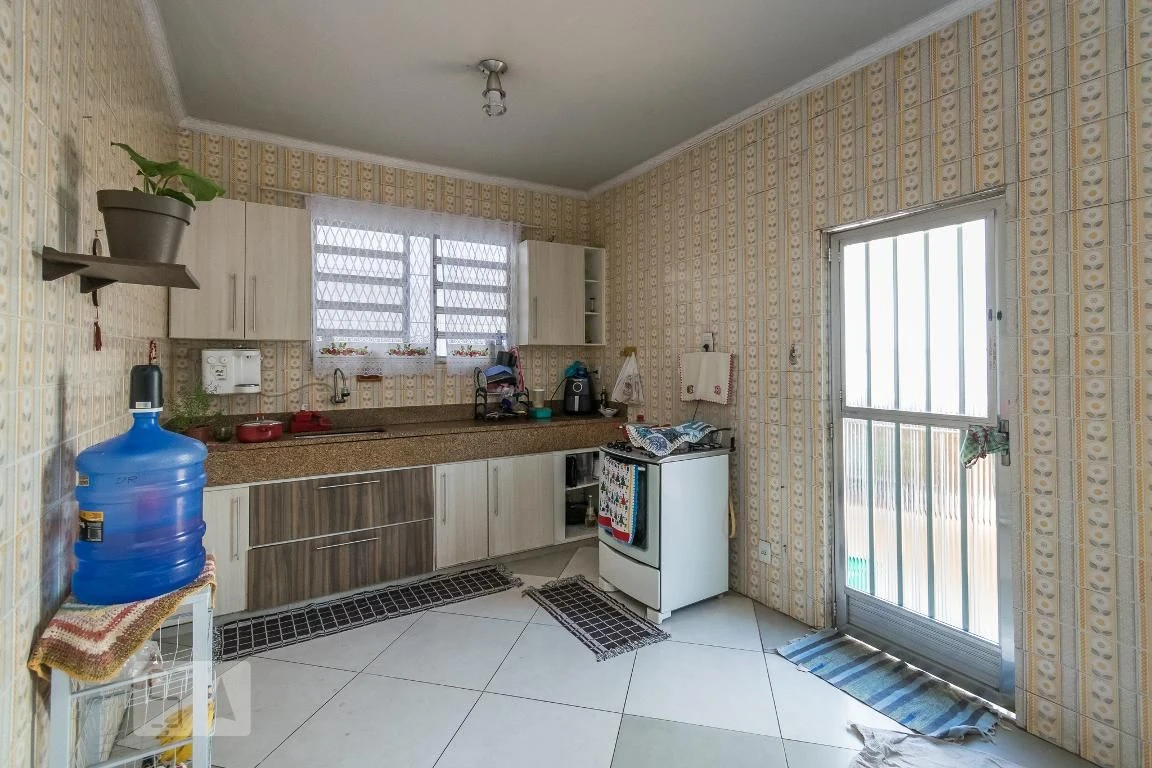 Casa para alugar com 6 quartos e 3 banheiros — photo 18