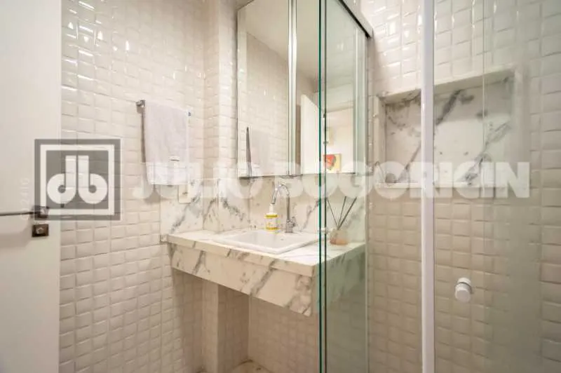 Furnished apartment with 2 bedrooms and 2 bathrooms — photo 21