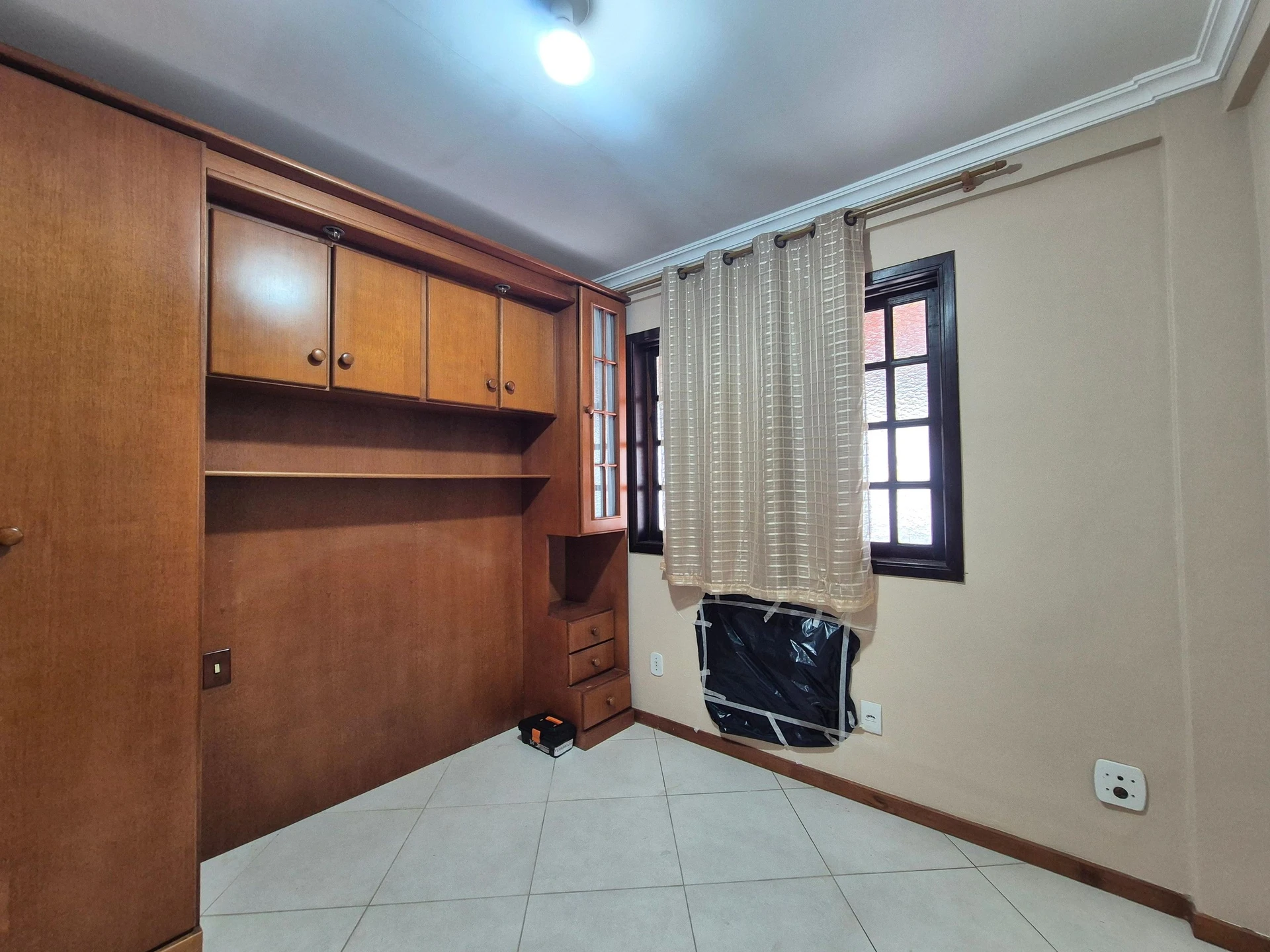3-bedroom apartment with 1 en-suite and 3 parking spots — photo 4