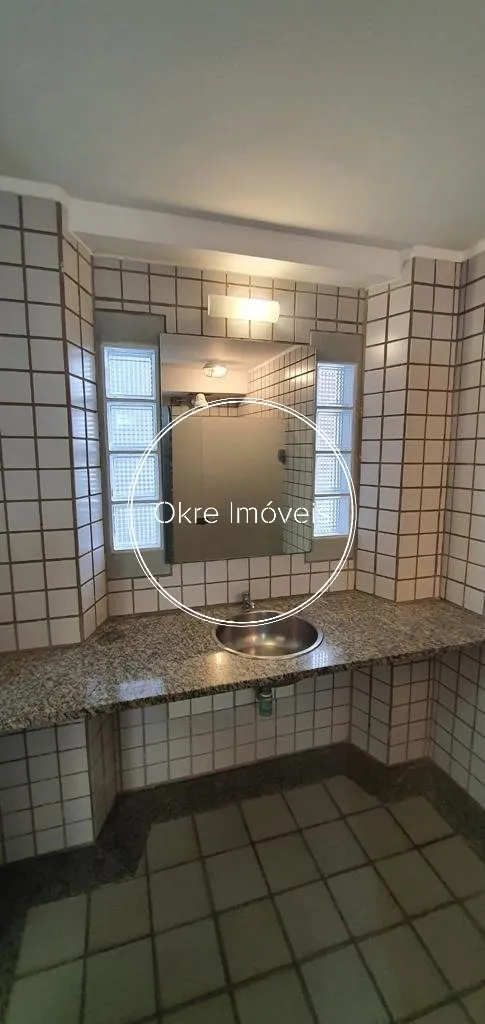 House with 1 bedroom and 5 bathrooms, 600 m² — photo 29