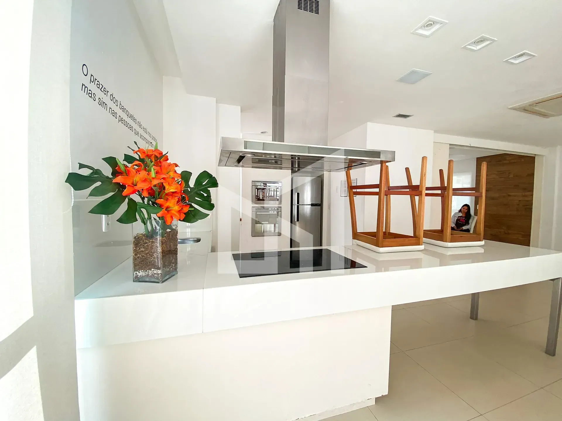 Mountain view in a 2-bedroom apartment, 69 m² — photo 22