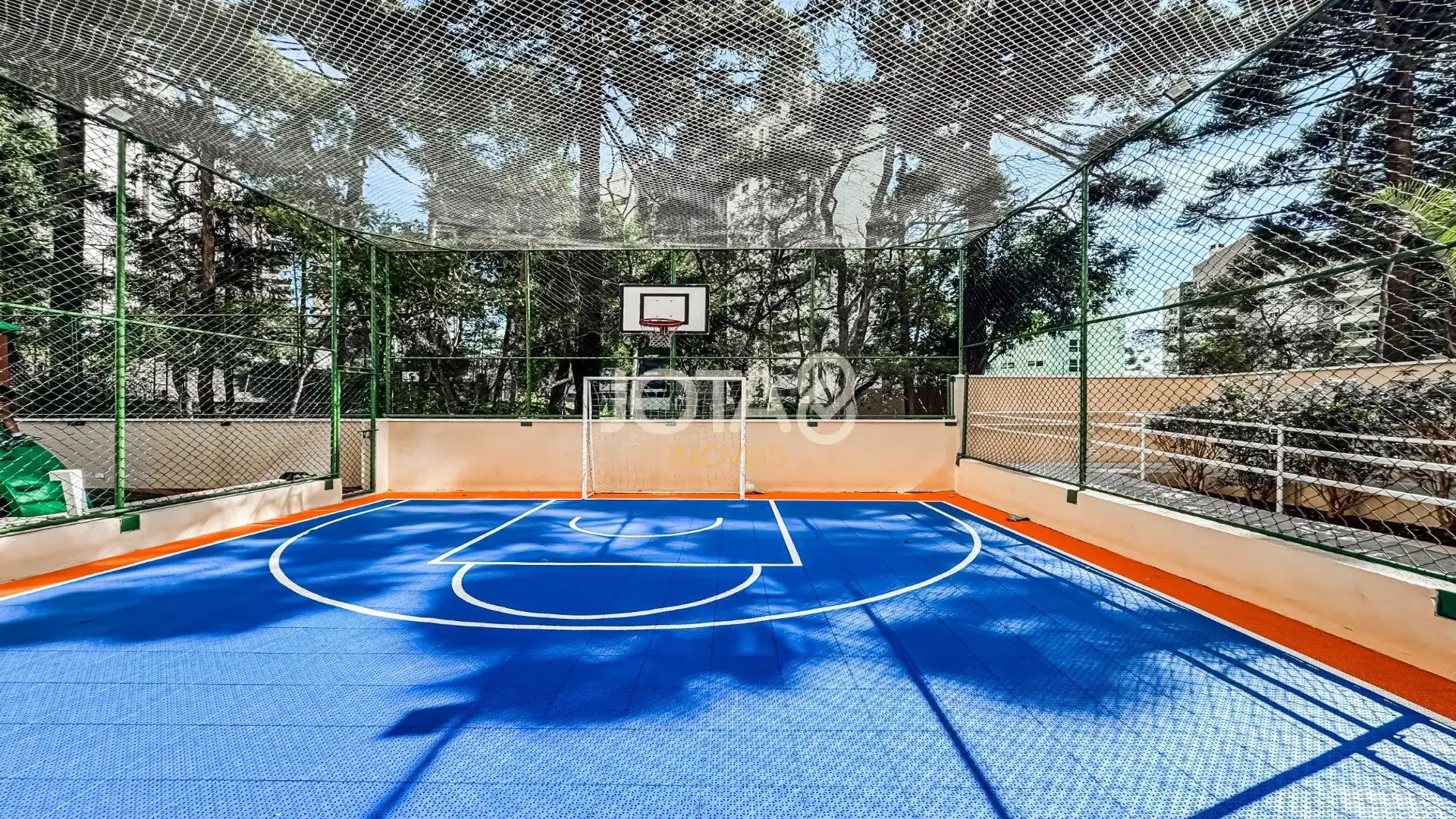 3-bedroom apartment with 185 m² and private BBQ space — photo 37