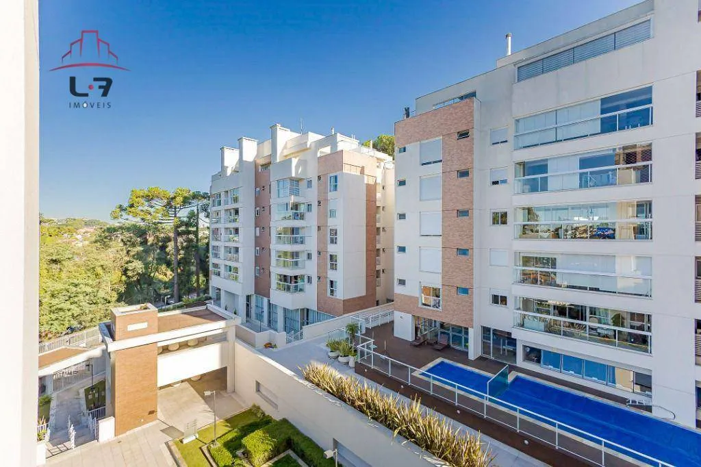 3-bedroom apartment with a grill on the balcony — photo 18