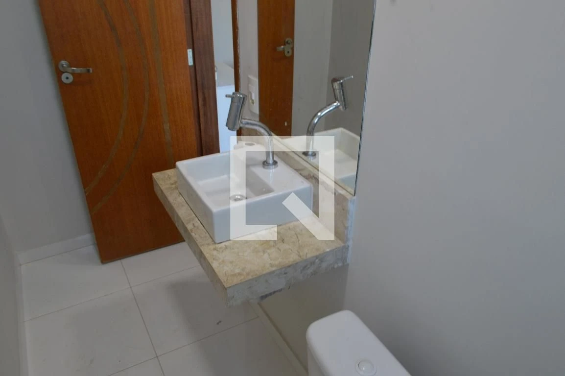 Casa de 5 quartos com 3 suítes e varanda fechada — photo 52