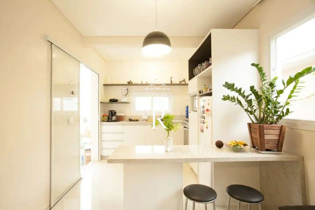 Furnished house with 3 bedrooms and 129 m² — photo 2