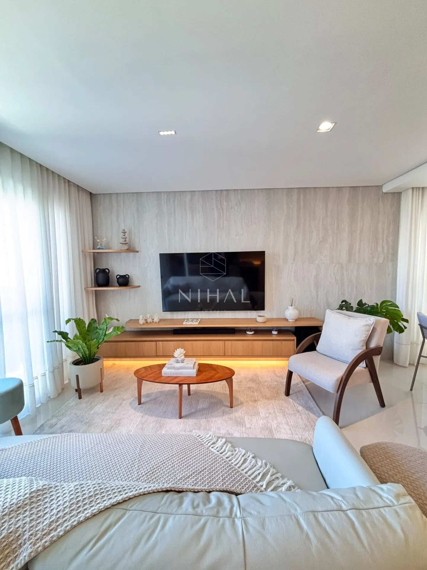 Dishwasher in a 3-bedroom apartment, 151 m² — photo 4
