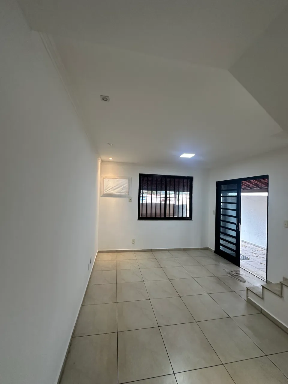 Unfurnished duplex house with 2 bedrooms and 2 baths — photo 14